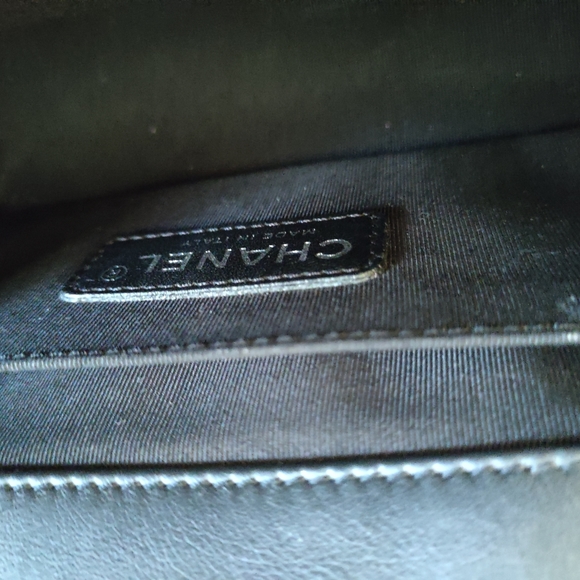 Chanel Boy Small Bag - Picture 11 of 15